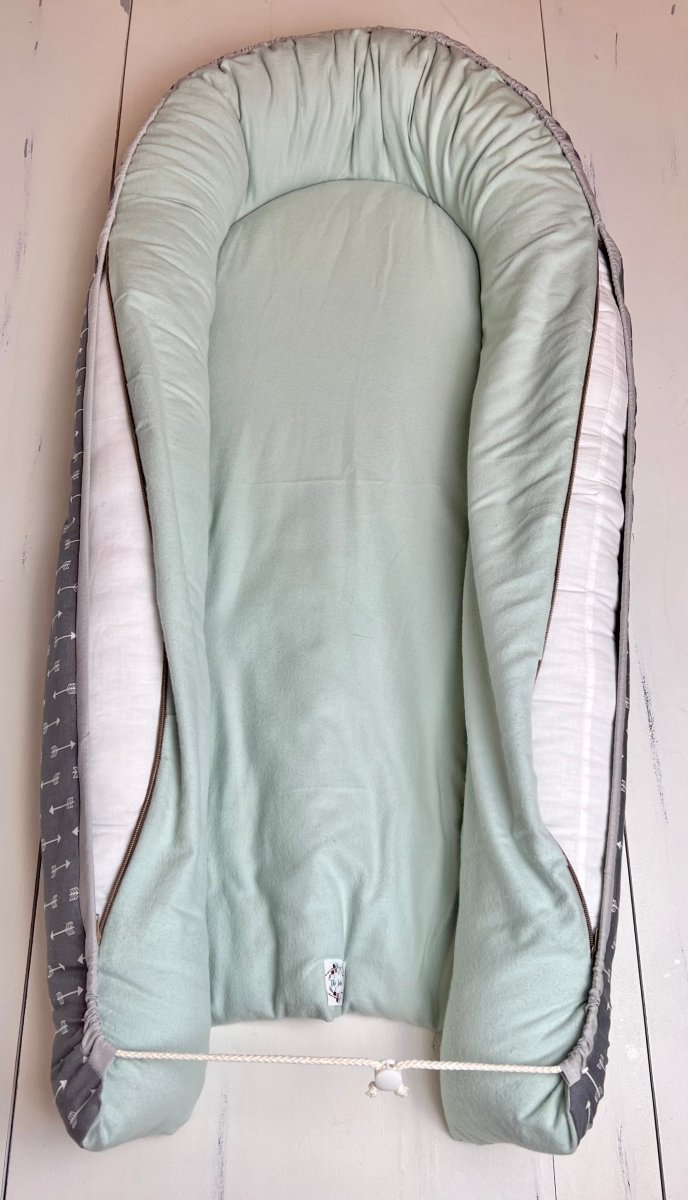 Baby Nest- Arrows on Gray - The Southern Nest