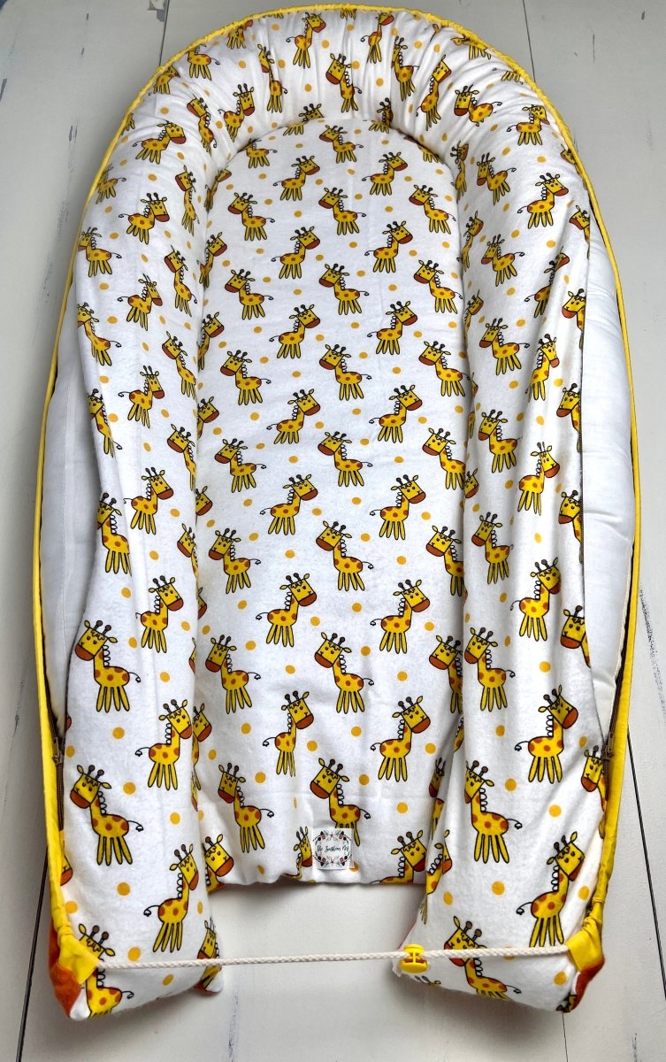 Baby Nest- Cutie Giraffes - The Southern Nest