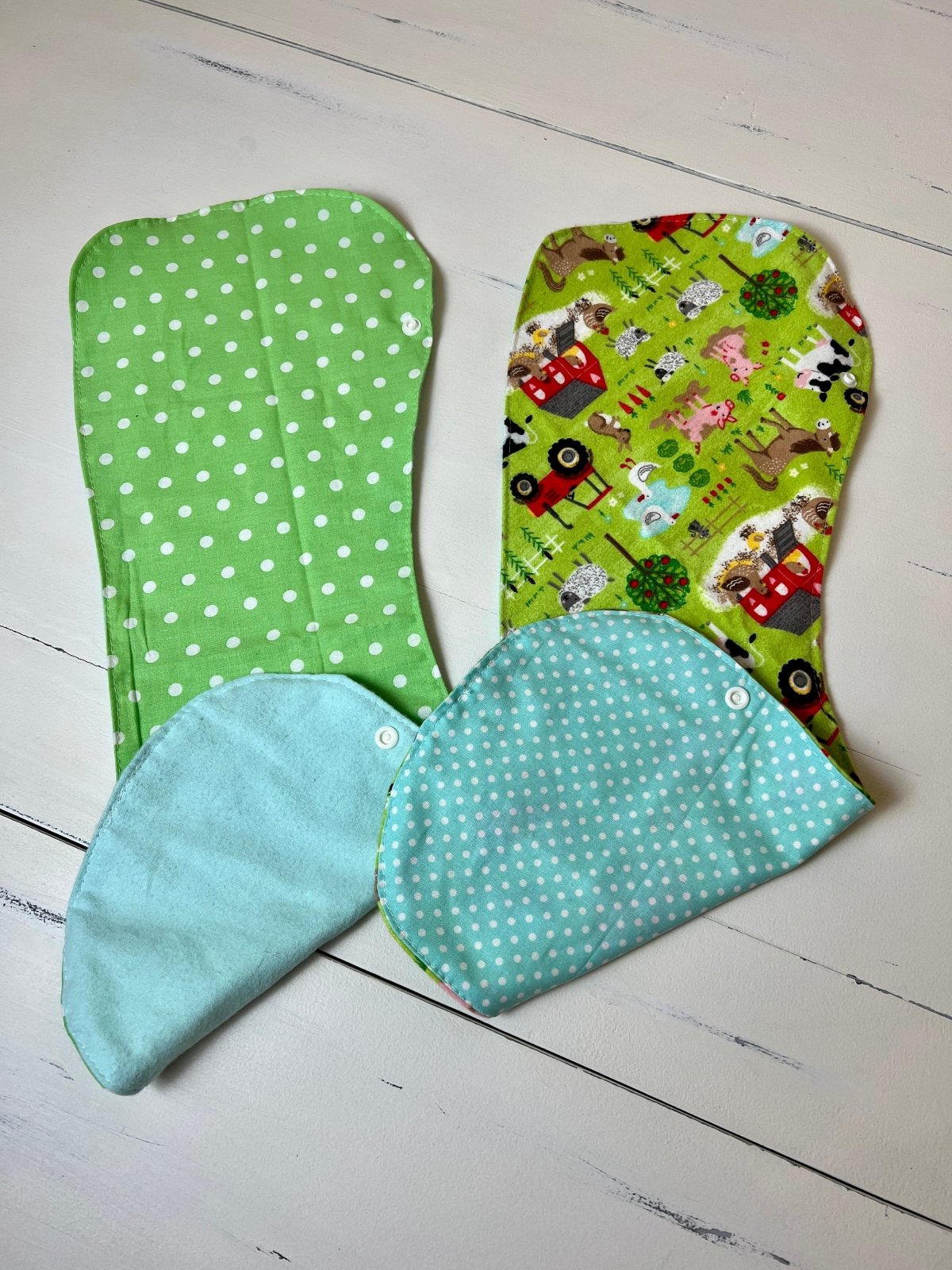 Burpy Bibs - Green Farm - The Southern Nest