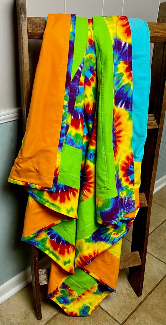 Mini-throw Quilt- Tie Dye - The Southern Nest