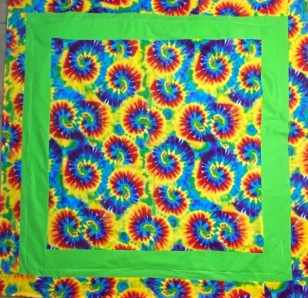 Mini-throw Quilt- Tie Dye - The Southern Nest